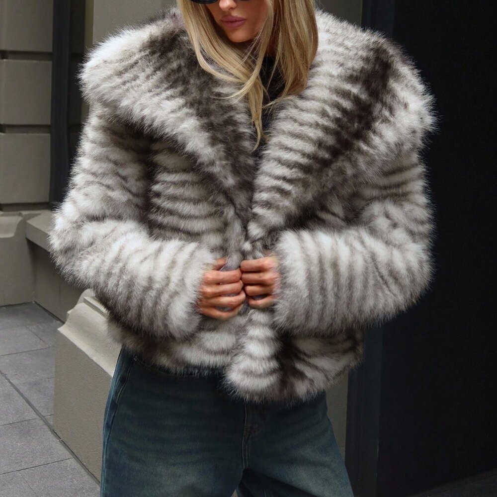 Black And White Casual Women's Zebra Print Faux Fur Collar Jacket